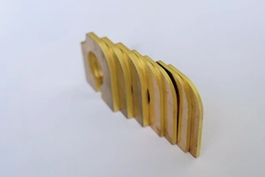 Fiber laser cutting copper metal sheet