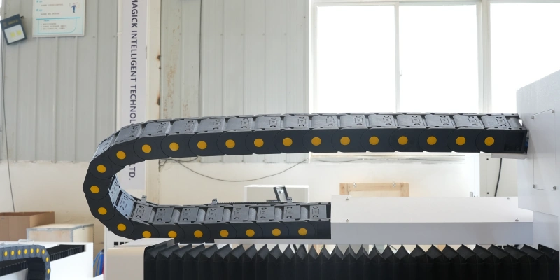 MK-ST fiber laser cutter inclined X and Z axis structure designed to reduce vibration during high-speed movement