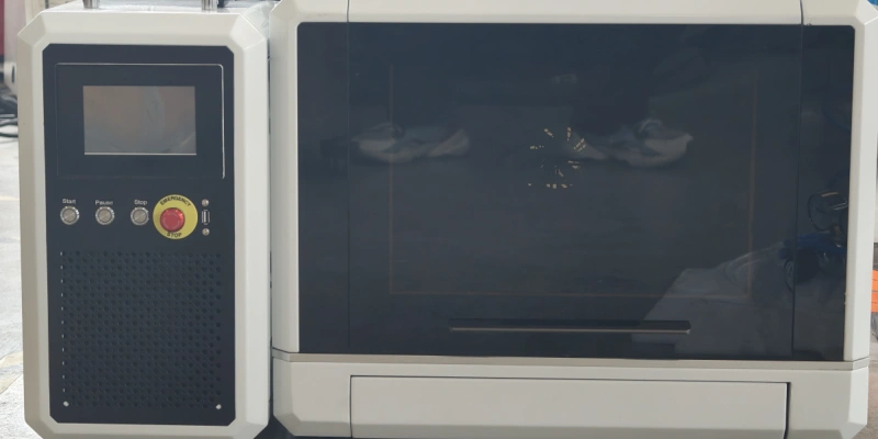 MK-DC hybrid laser cutting machine with integrated air-cooled laser source